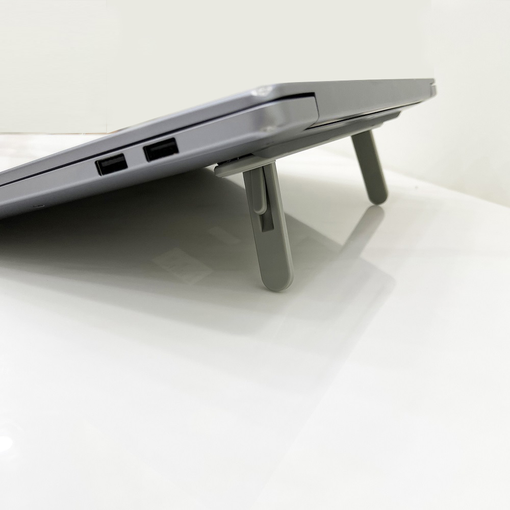 Supporto universale per laptop - Laptop Accessories Distributor recensione e prezzo